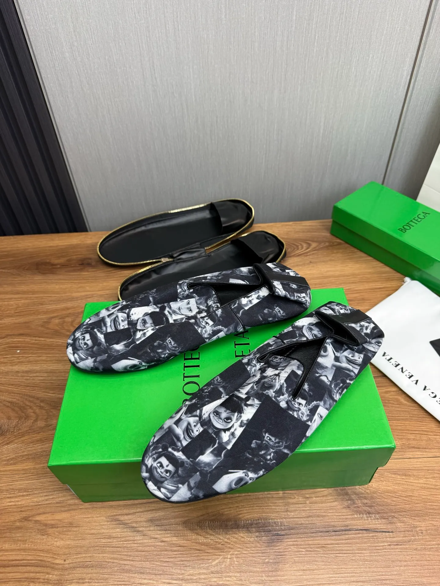 Men's shoes 💰460💰 BV - popular wallet shoes 👟 Casual, fashionable and comfortable 🔗 Good partner for travel ✅ Imported Nezha series printed fabric + imported cowhide. Original rubber outsole, available all year round 👏 Size: 38-45 (38.45 custom-made, non-refundable)